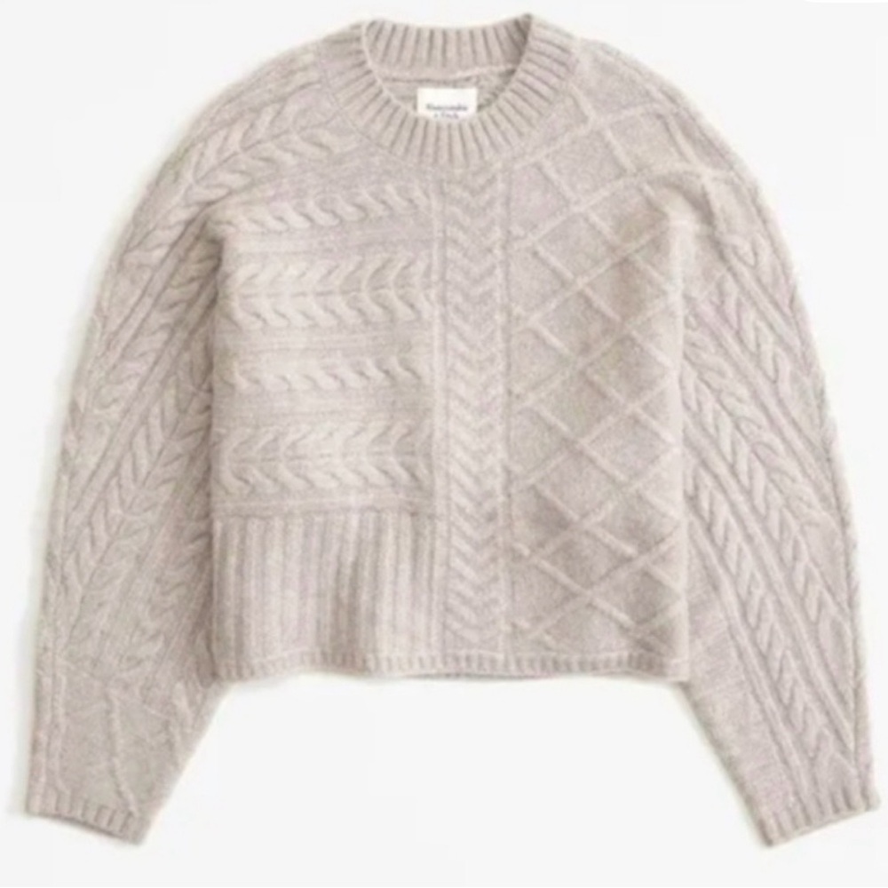Cable-Knit Crewneck Sweater - Cream